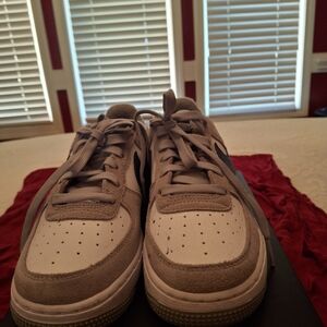 Nike Men's Gray and White Sneakers